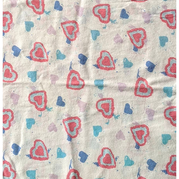 Vintage 80's 90's Pink and Blue Hearts Pattern Fabric Cotton Knit T Shirt Fabric - Picture 1 of 5